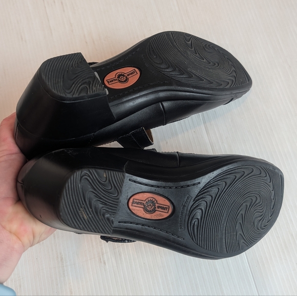 EARTH Elara Black Leather Mary Jane Heels Size 9 - Picture 9 of 10